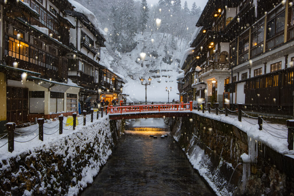 行きの銀山温泉