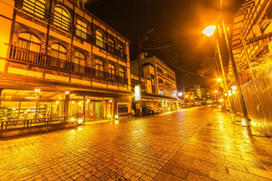 月岡温泉の温泉街