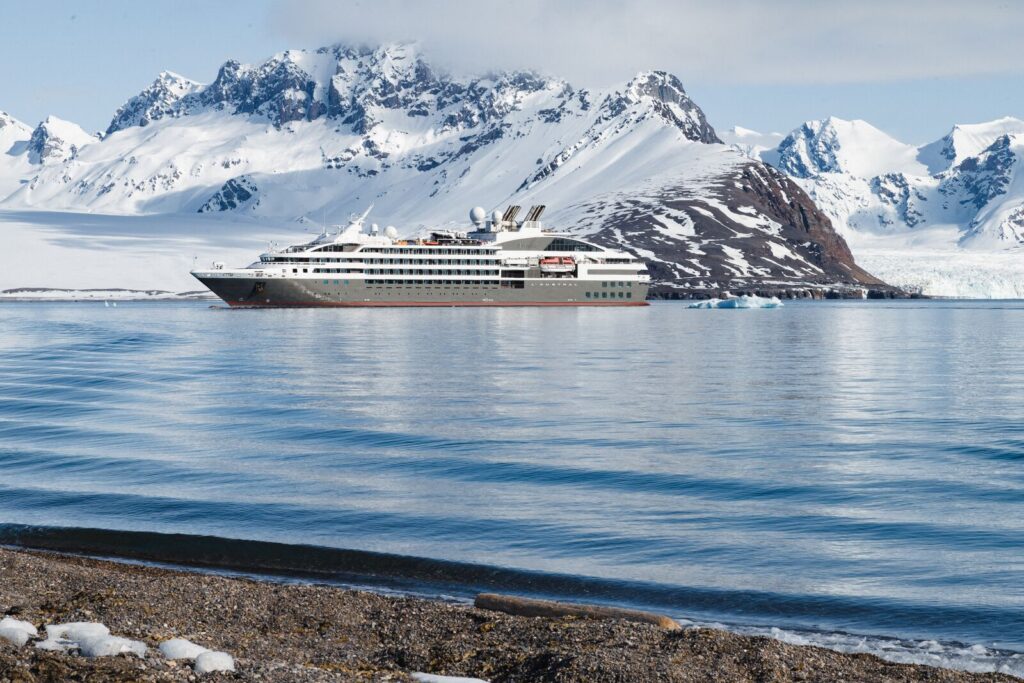 ポナン「シスターシップ」シリーズの「ロストラル」